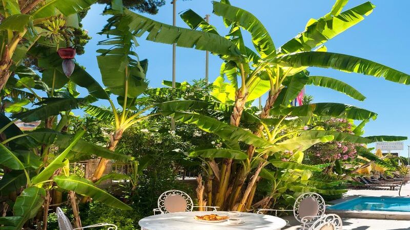 Temple Miletos Hotel